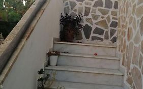 To nisaki(το νησακι)